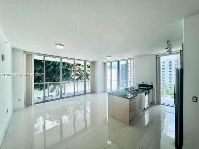 1111 SW 1st Ave # 1219, Miami, FL 33130