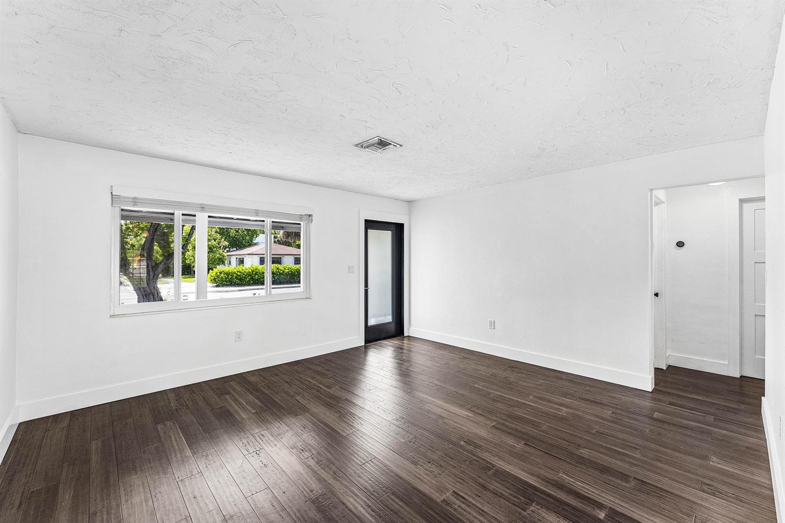 2105 N Federal Highway, FL 33460 photo 3