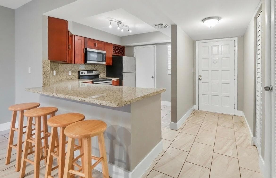 6301 N Falls Circle Drive # 111, Lauderhill, FL 33319 photo 4