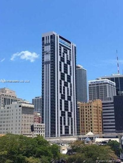 151 SE 1st St # 601, Miami, FL 33131 photo 2