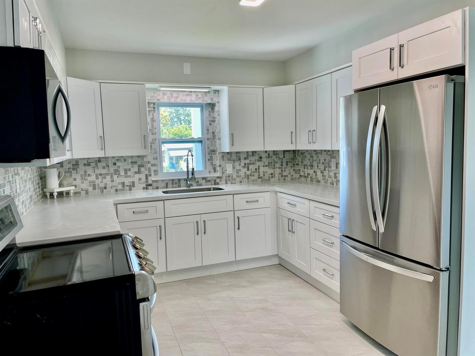 2324 NE Pine Ridge Street, Jensen Beach, FL 34957 photo 3