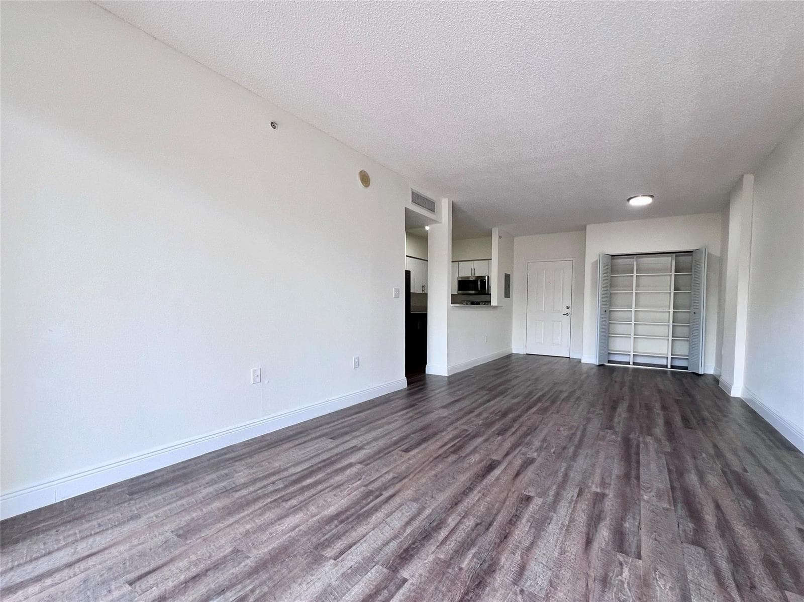 7707 NW 7 Street # 3-802, Miami, FL 33126 photo 2