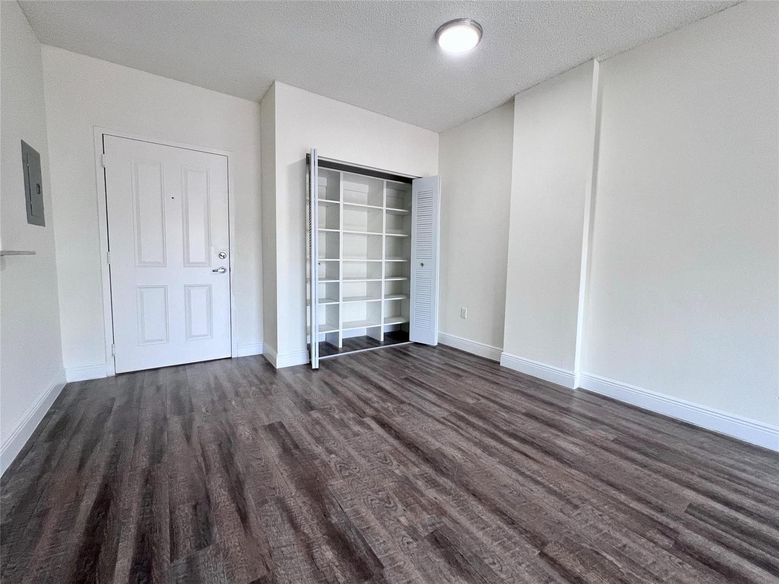 7707 NW 7 Street # 3-802, Miami, FL 33126 photo 3