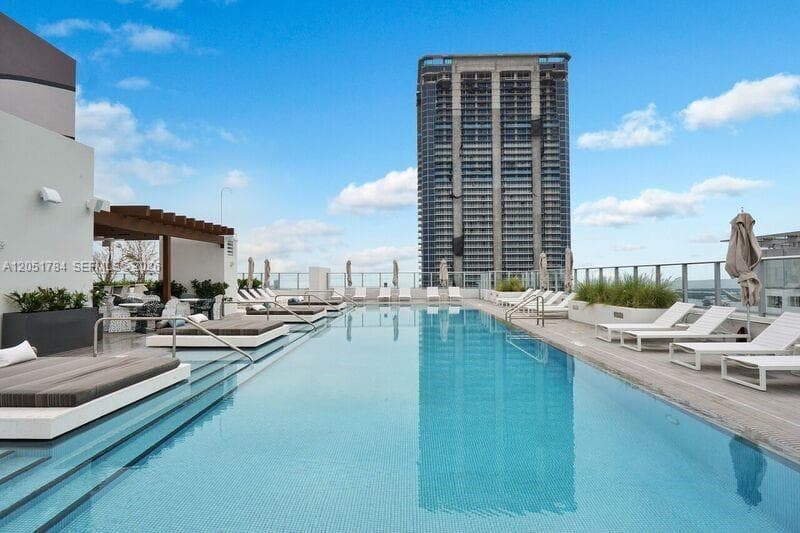 1010 Brickell Ave # 1403, Miami, FL 33131 photo 4