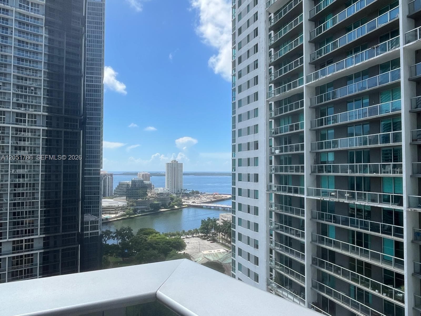 77 SE 5th St # 2314, Miami, FL 33131 photo 2