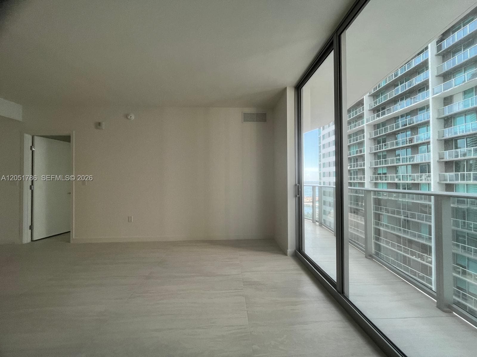 77 SE 5th St # 2314, Miami, FL 33131 photo 5