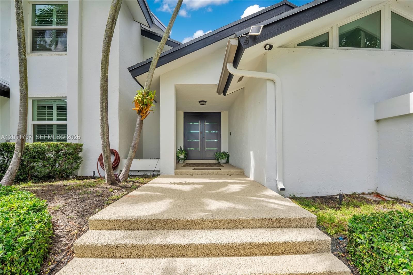 8265 SW 176th Ter, Palmetto Bay, FL 33157 photo 2