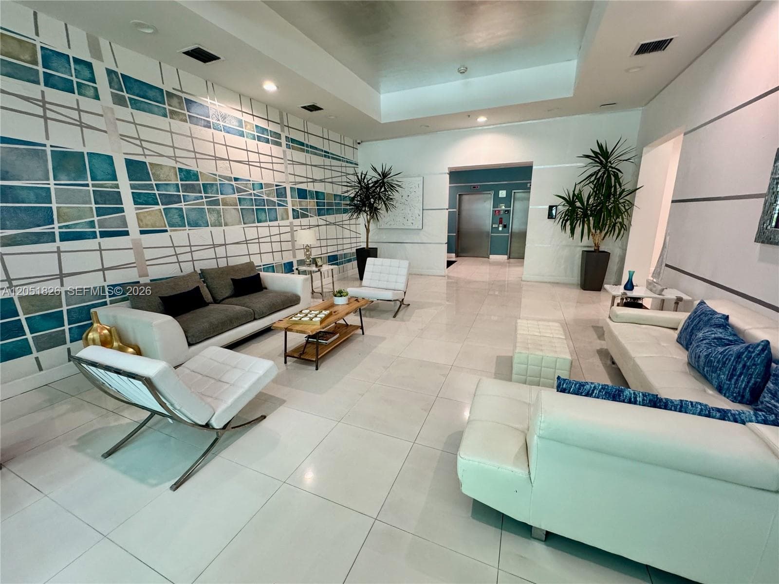 1723 SW 2nd Ave # 704, Miami, FL 33129 photo 2