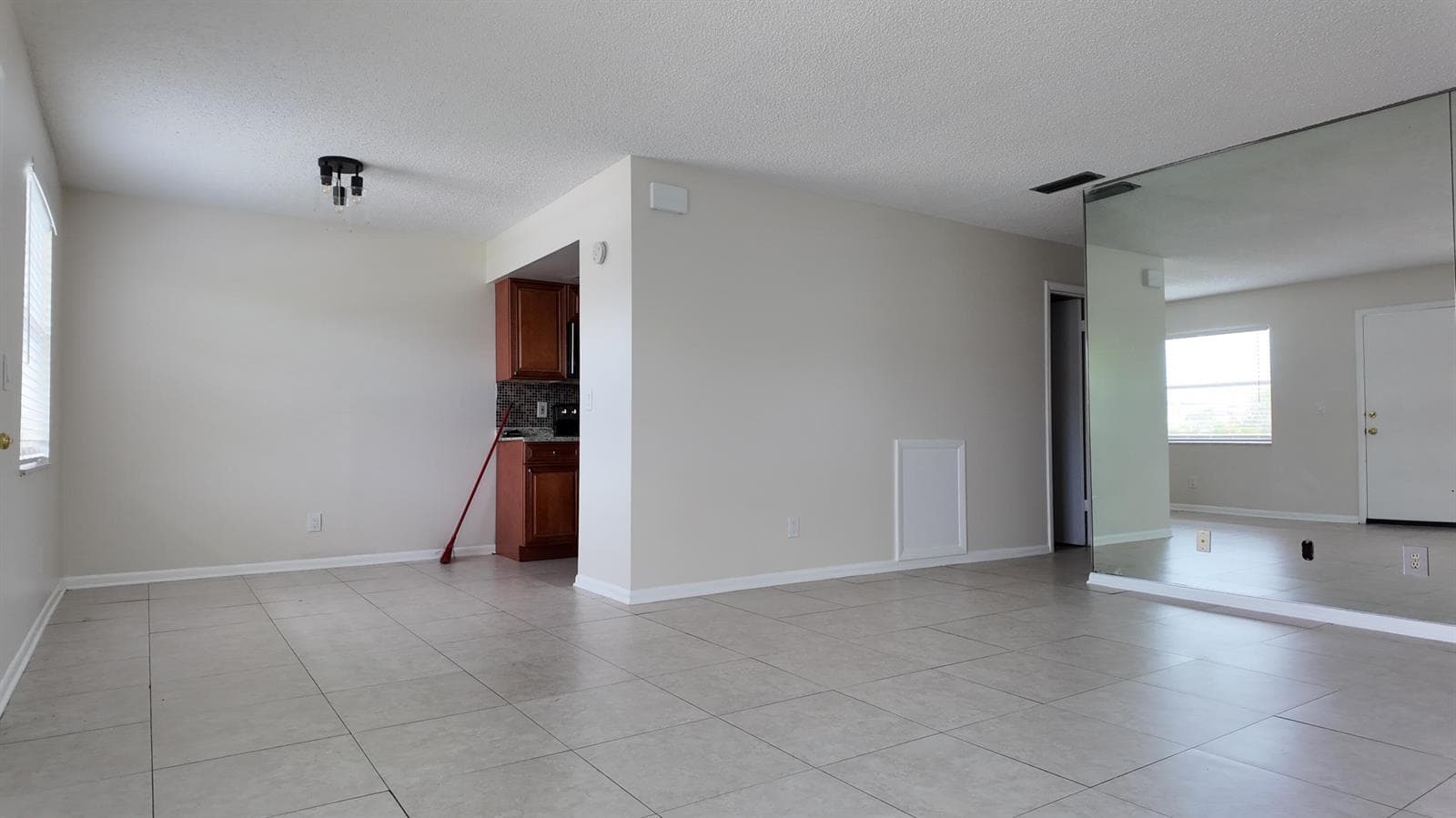 227 Castlewood Drive # 207, North Palm Beach, FL 33408 photo 4