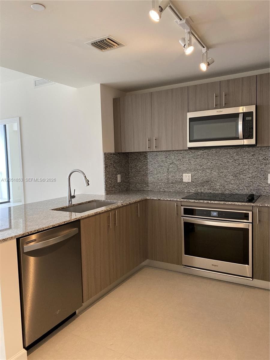 5350 NW 84th Ave # 706, Doral, FL 33166 photo 4