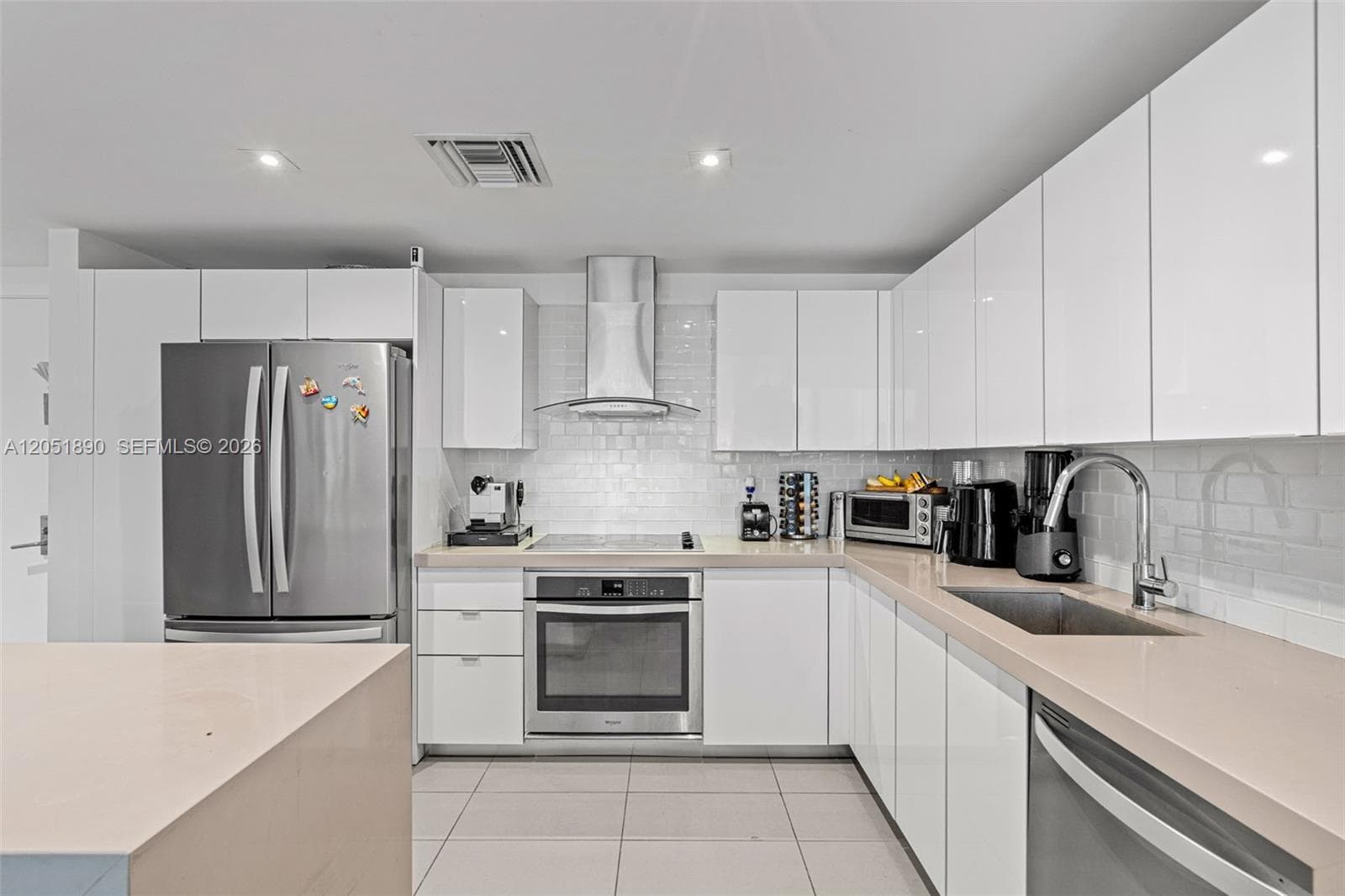 1600 NE 1st Ave # 1017, Miami, FL 33132 photo 2