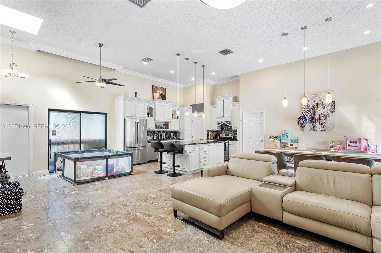 2707 S Parkview Dr, Hallandale Beach, FL 33009 photo 3