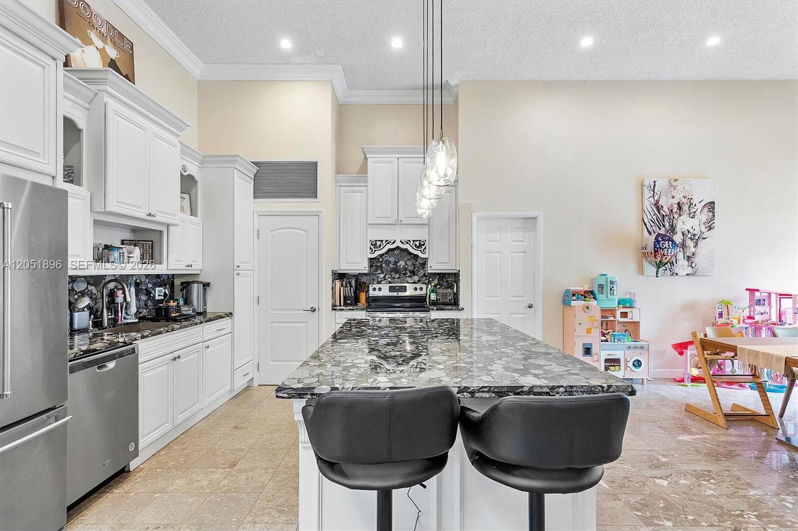 2707 S Parkview Dr, Hallandale Beach, FL 33009 photo 5