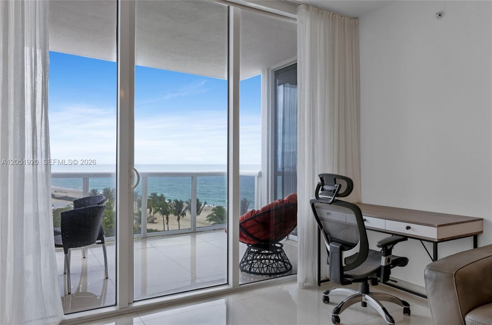 18201 Collins Ave # 902, Sunny Isles Beach, FL 33160 photo 2