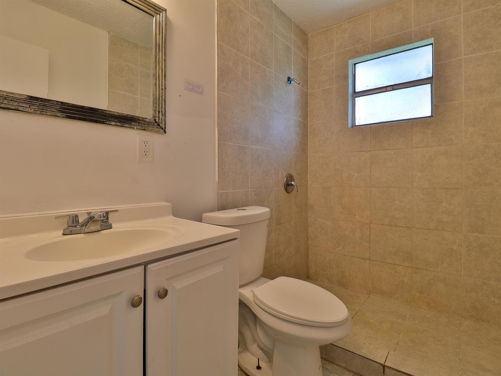 3024 W Dixie Boulevard, Fort Pierce, FL 34946 photo 3