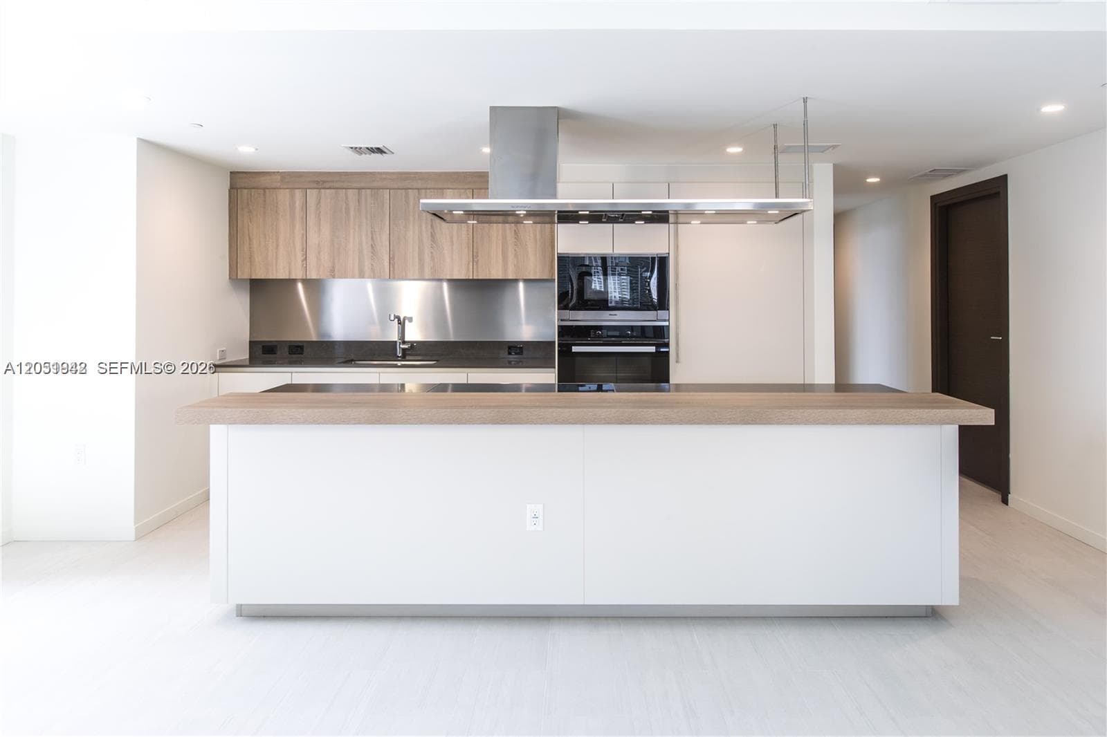 1000 Brickell Plz # 2110, Miami, FL 33131