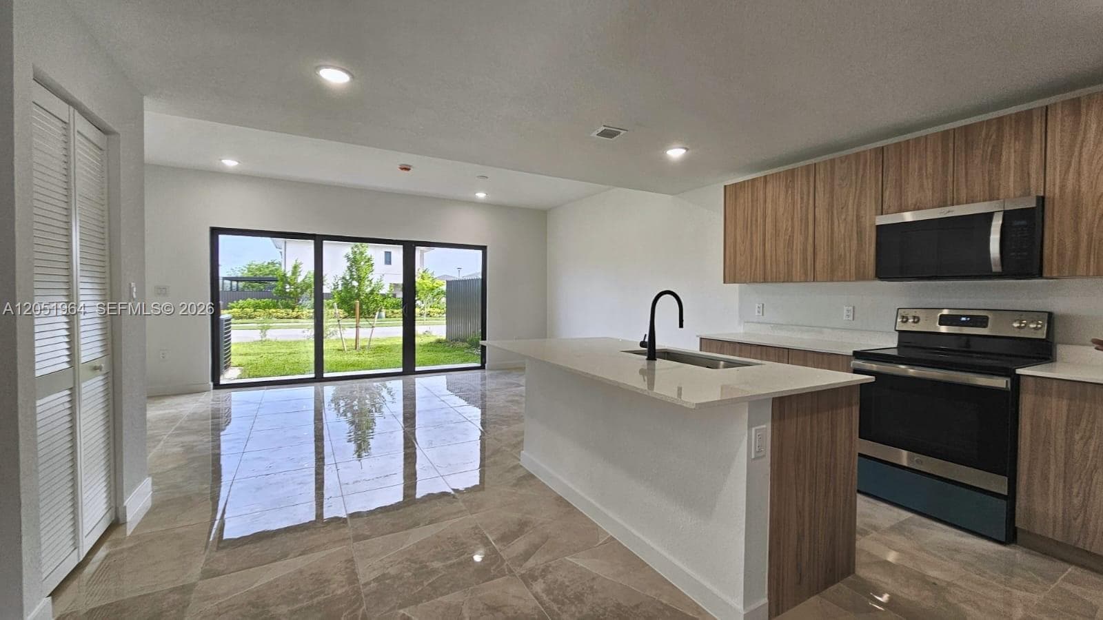 1305 NW 4th Ter, Florida City, FL 33034 photo 4
