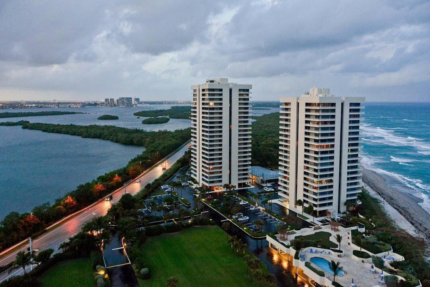 5540 N Ocean Drive # 8c, Riviera Beach, FL 33404 photo 2