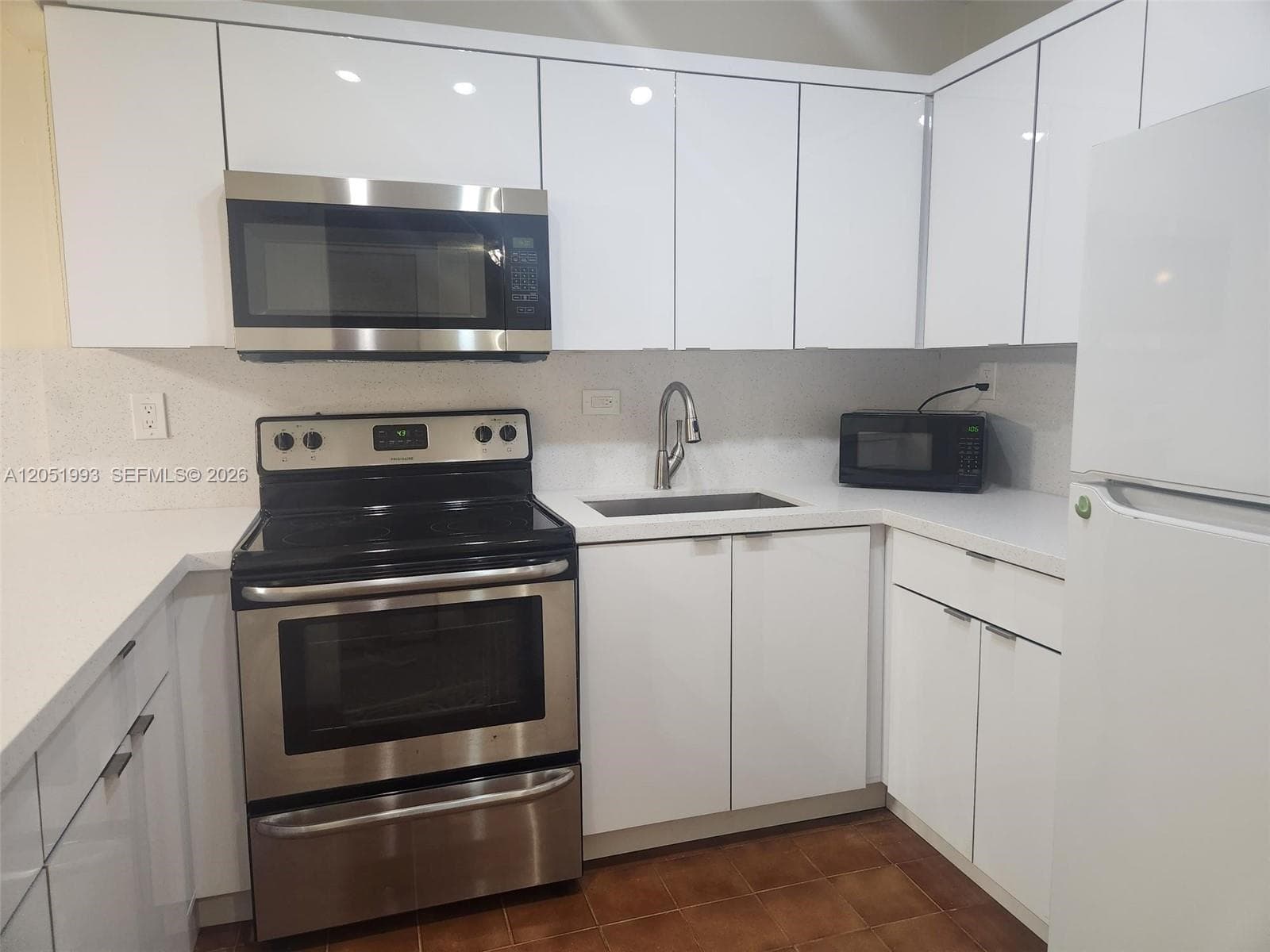 8990 SW 24th St # 228, Miami, FL 33165 photo 3