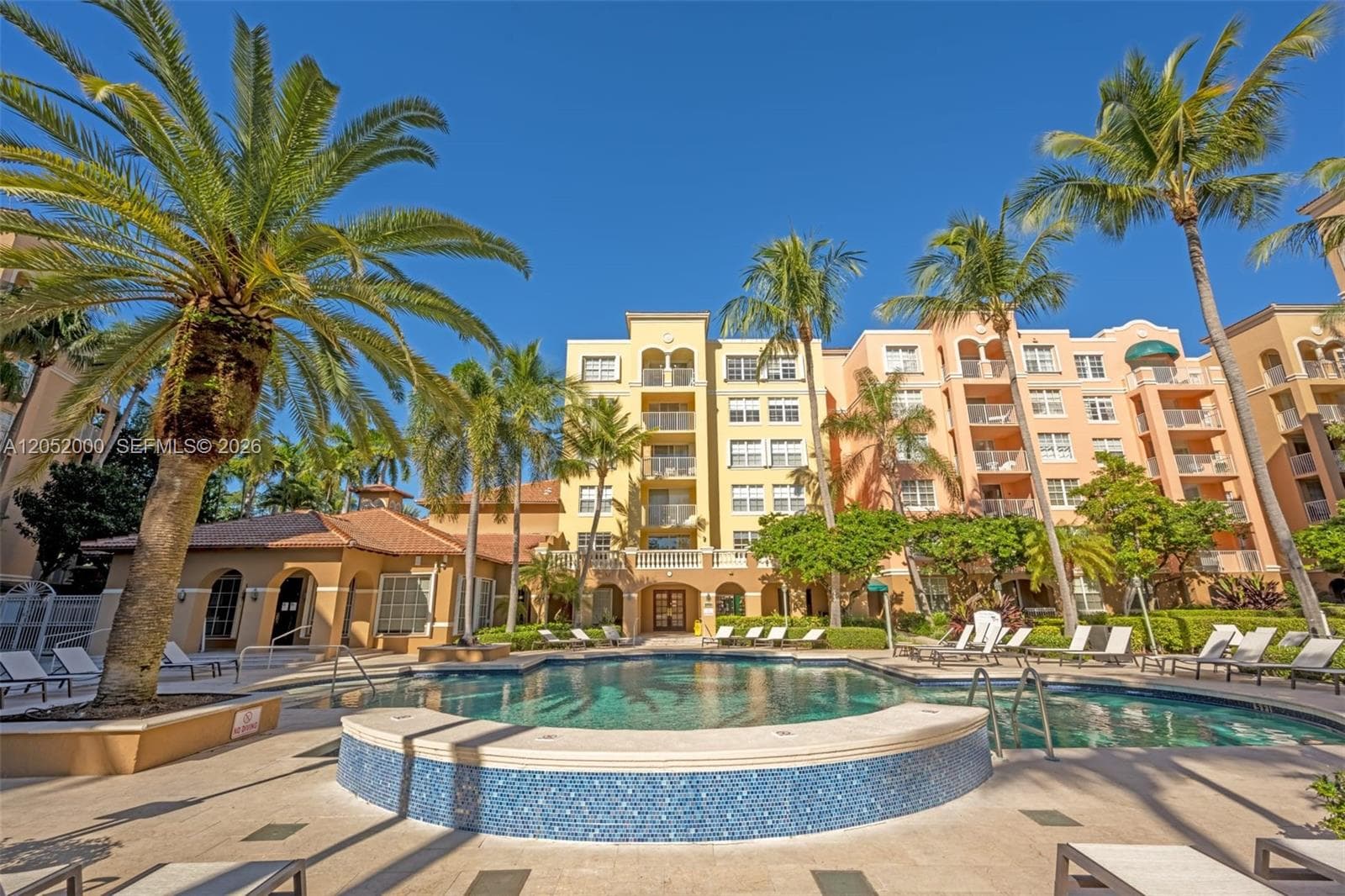 19999 E Country Club Dr # 1406, Aventura, FL 33180