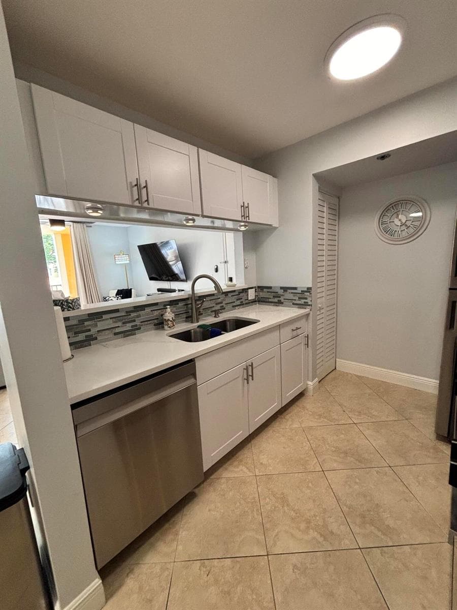 123 Yacht Club Way # 207, Hypoluxo, FL 33462 photo 5