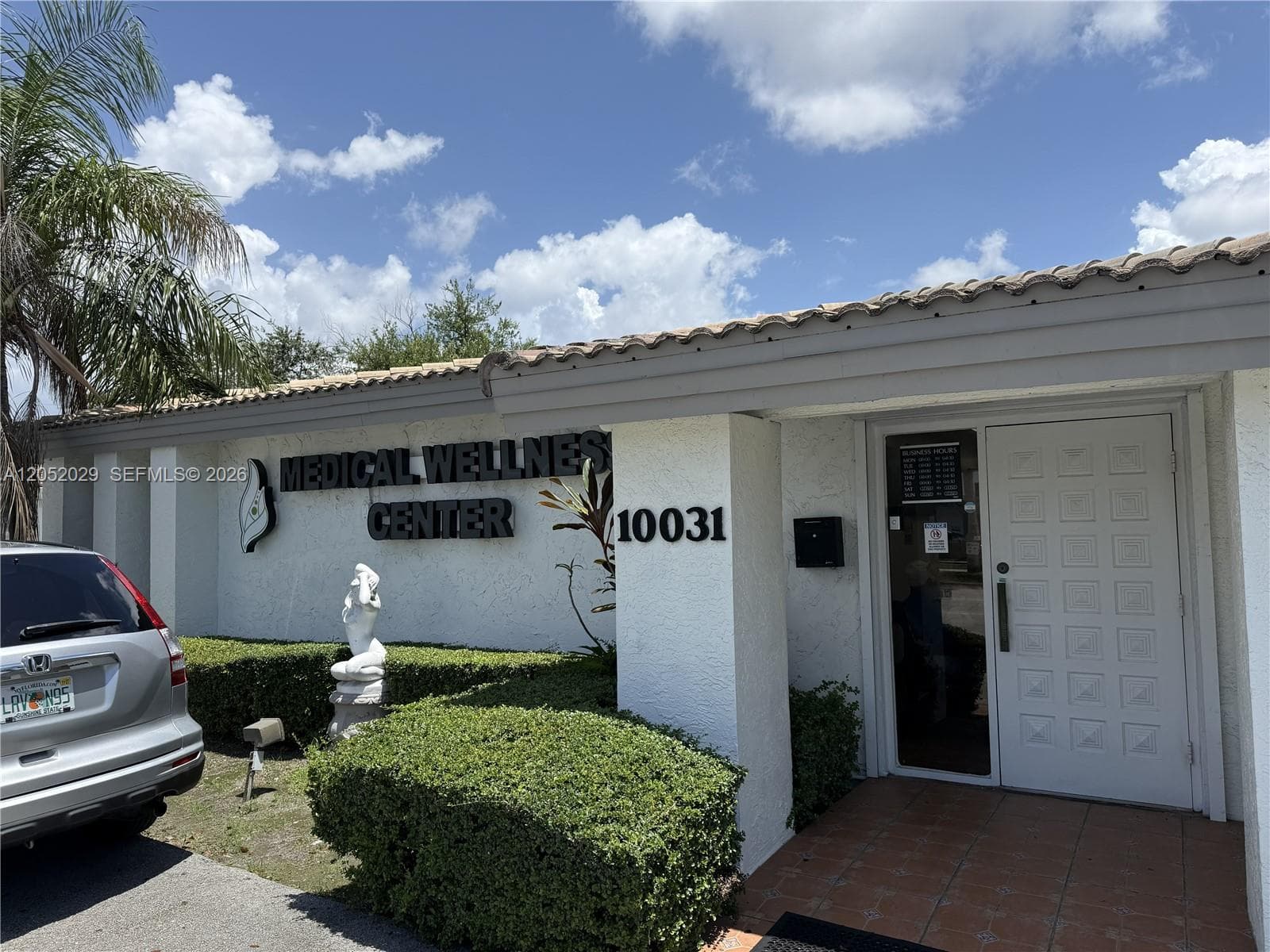 10031 SW 40th St, Miami, FL 33165