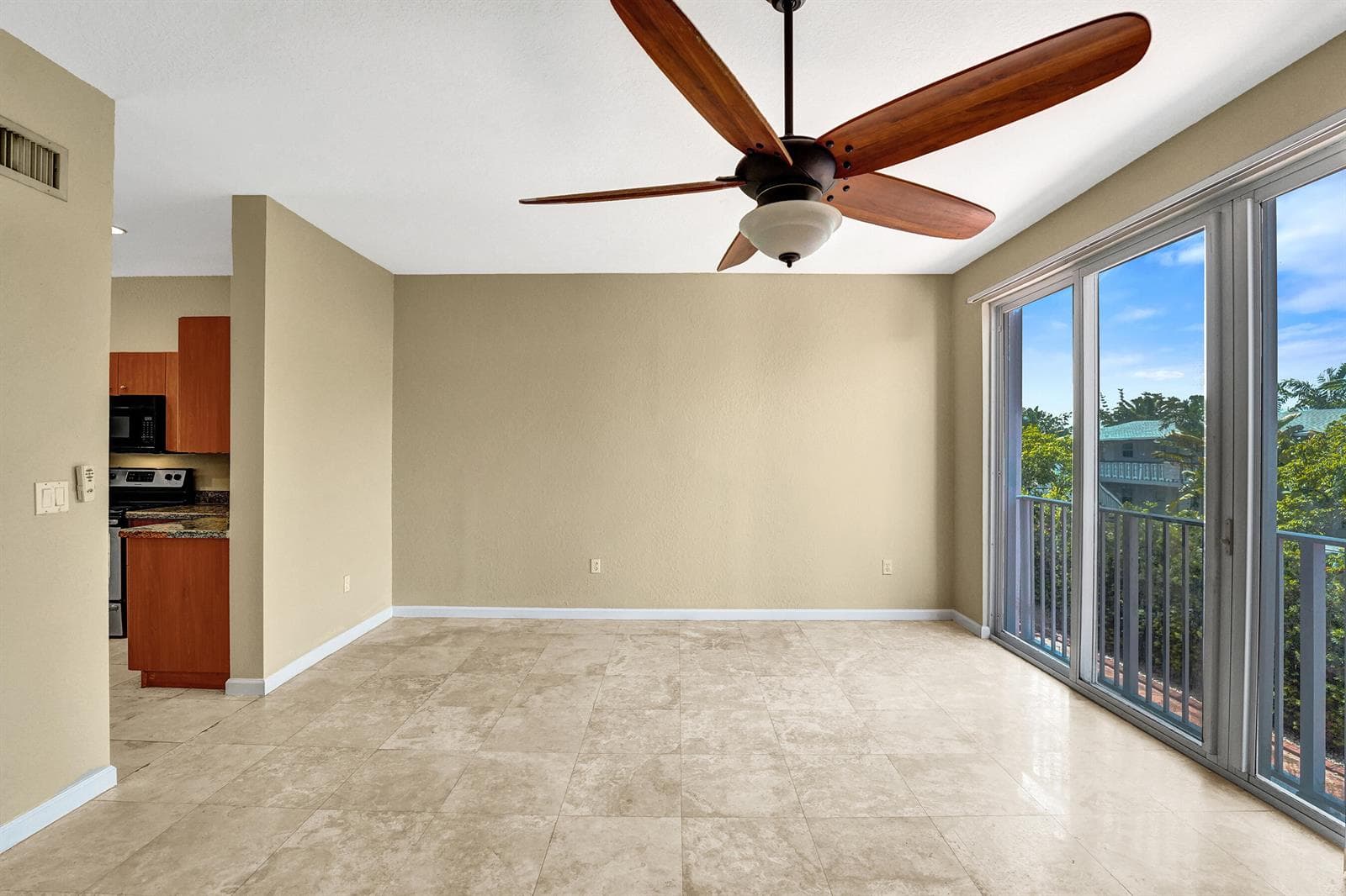 2725 NE 8th Avenue # 104, Wilton Manors, FL 33334 photo 5