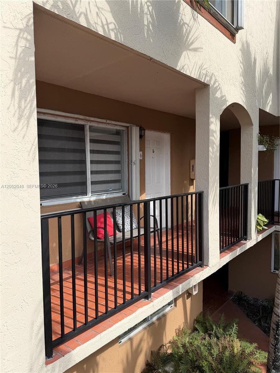 551 NW 82nd Ave # 516, Miami, FL 33126 photo 2