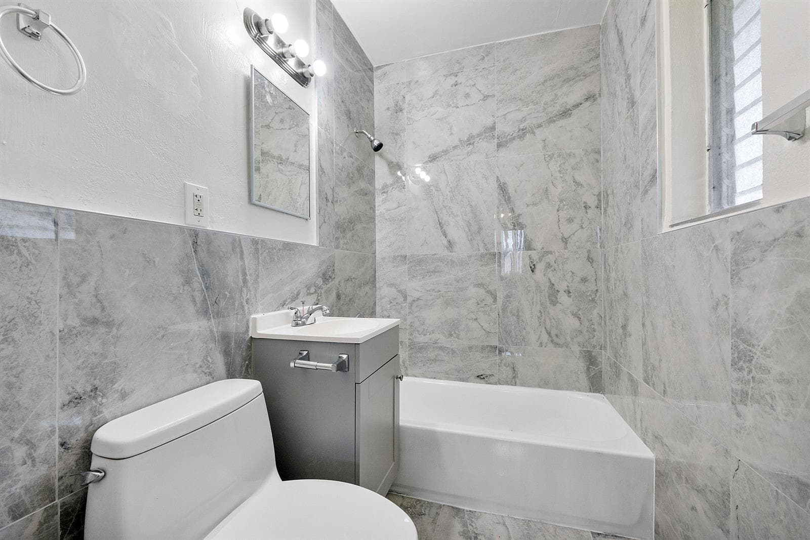 515 NE 150th Street # 1, Miami, FL 33161 photo 2