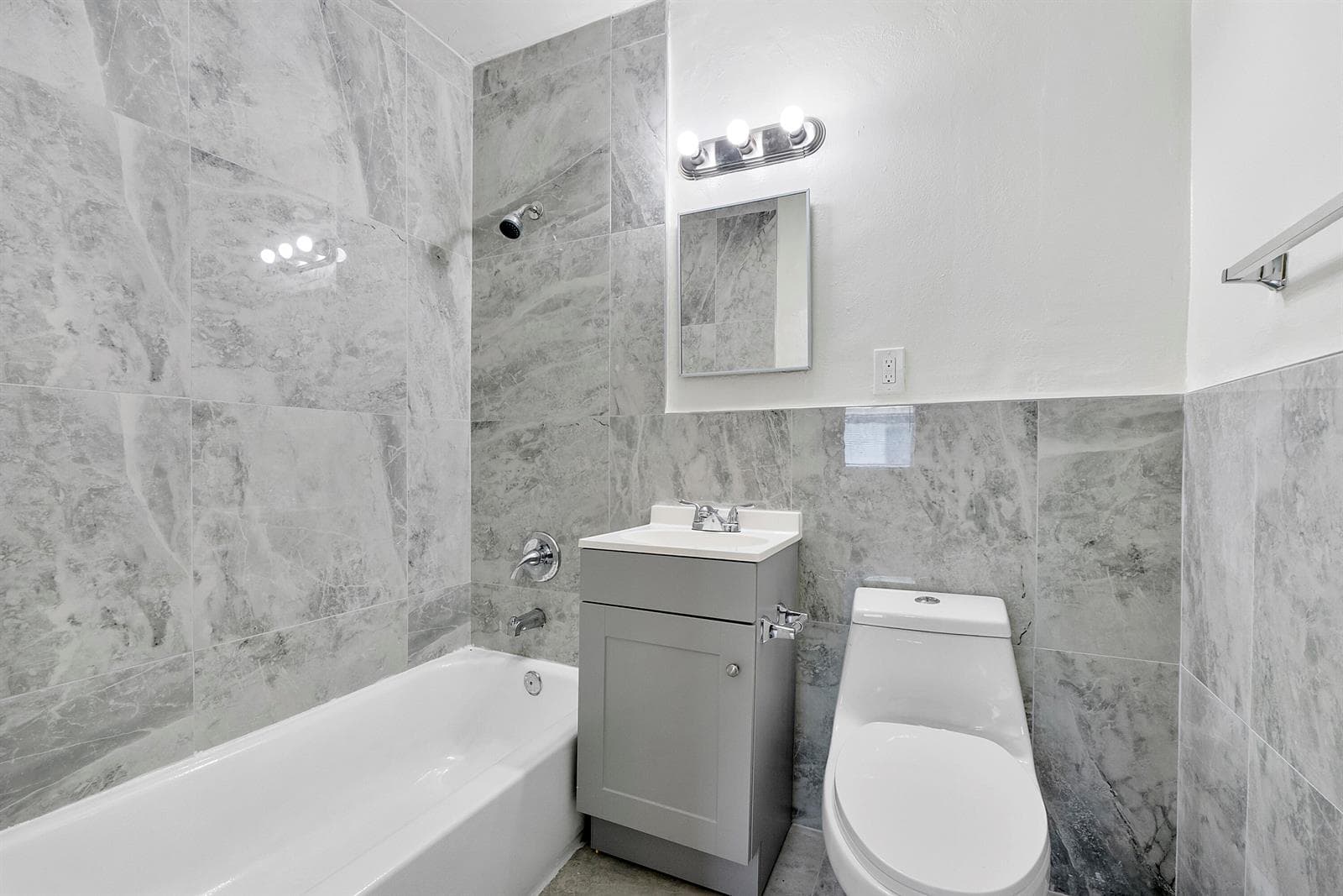 515 NE 150th Street # 1, Miami, FL 33161 photo 4