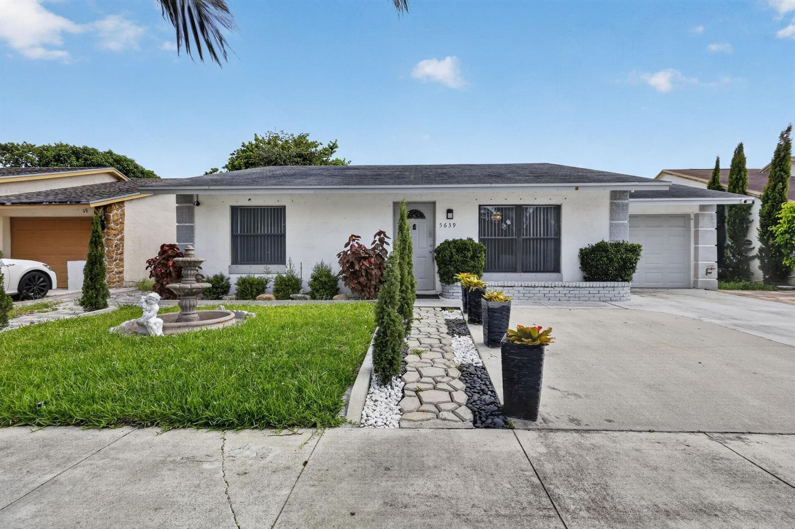 5639 Ithaca Circle E, Lake Worth, FL 33463 photo 2