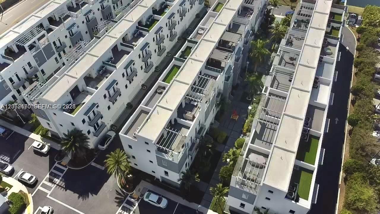 9151 NW 33rd St, Doral, FL 33172 photo 5