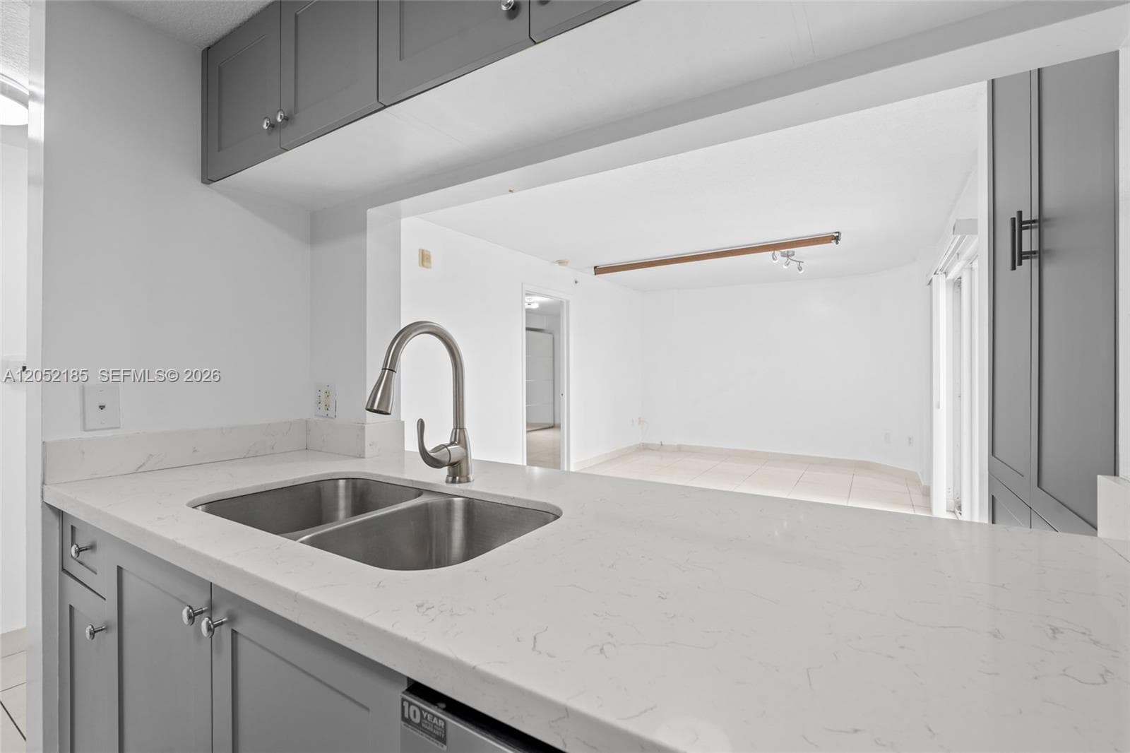 280 SW 20th Rd # 504, Miami, FL 33129 photo 4
