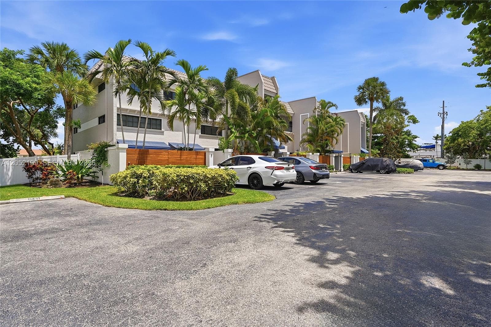 801 Palm Trl # 10, Delray Beach, FL 33483 photo 3