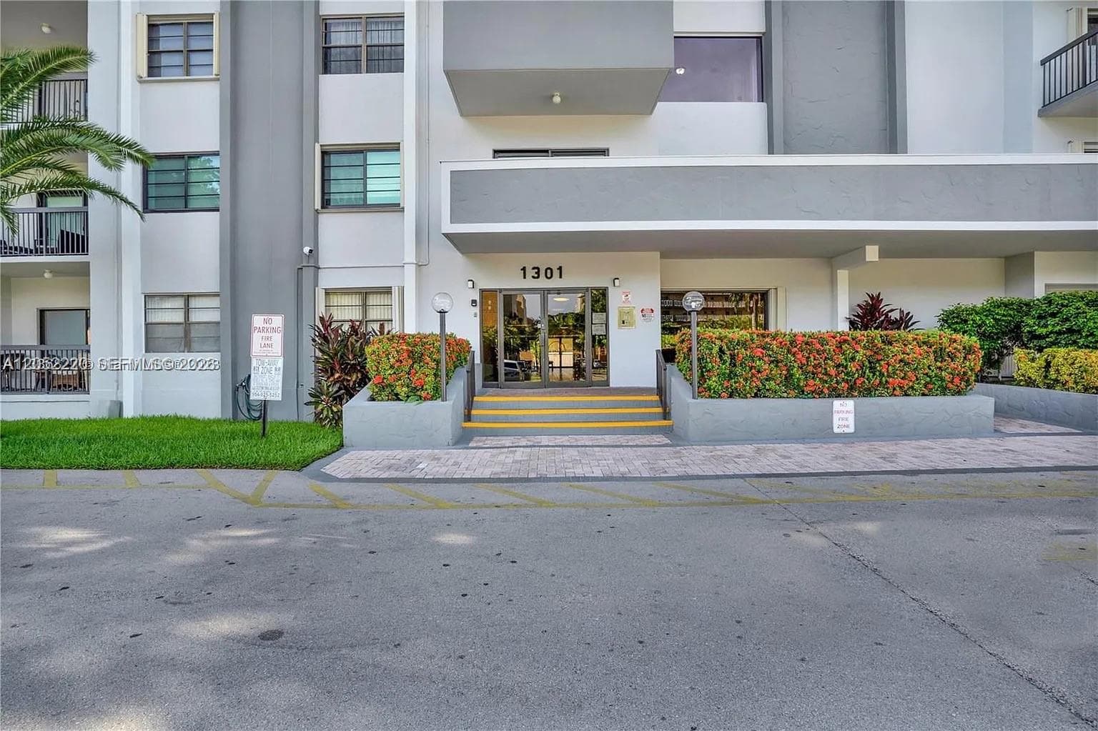 1301 NE 7th # 405, Hallandale Beach, FL 33009 photo 2