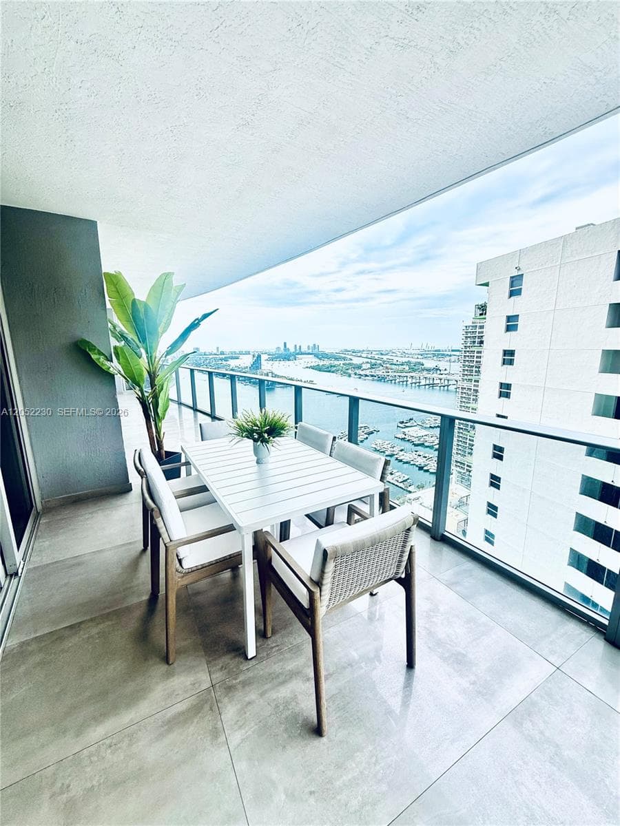 488 NE 18th St # 3210, Miami, FL 33132