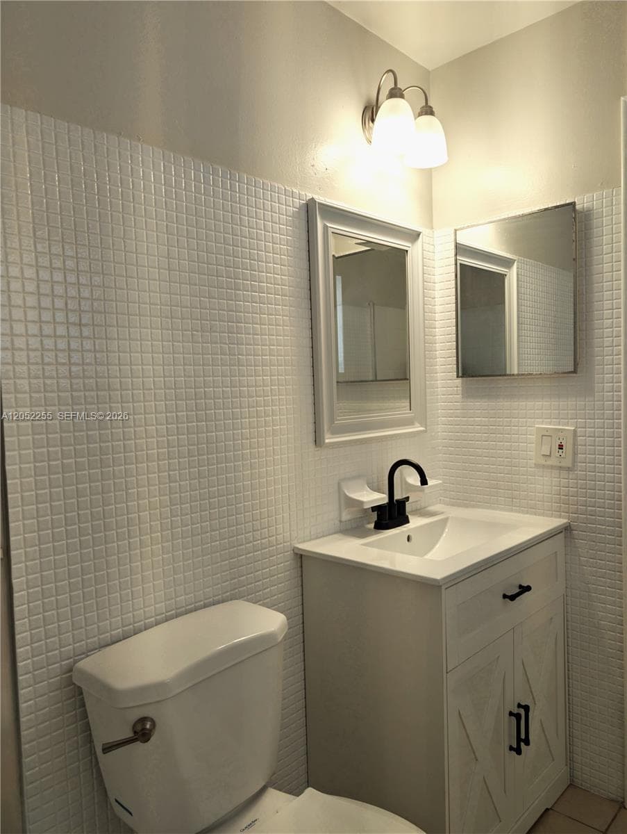 888 SW 62nd Ave, North Lauderdale, FL 33068 photo 4
