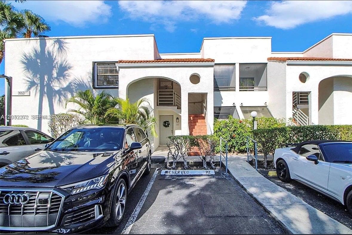 3553 Magellan Cir # 317-1, Aventura, FL 33180