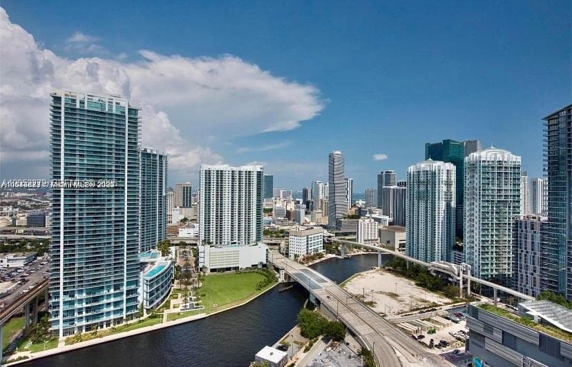 88 SW 7th St # 2712, Miami, FL 33130 photo 2