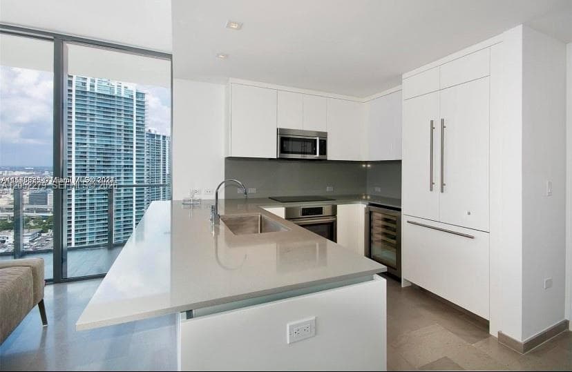88 SW 7th St # 2712, Miami, FL 33130 photo 3