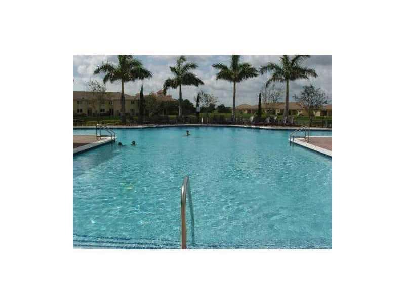 1570 NE 33 Road # 201, Homestead, FL 33033 photo 2
