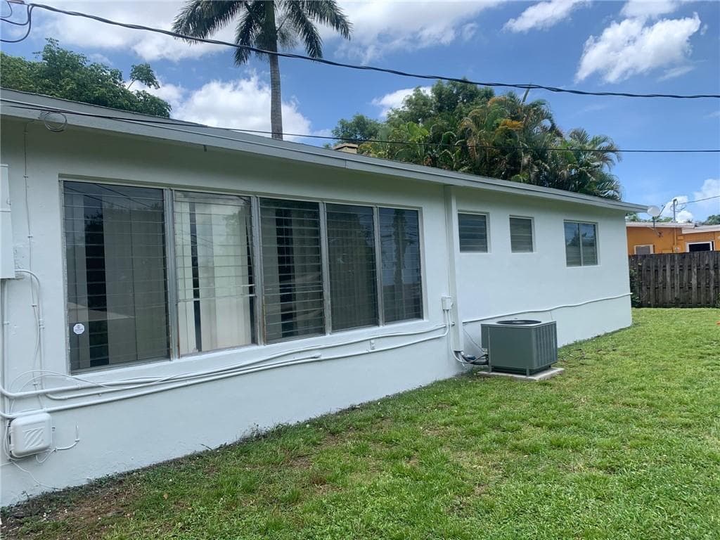 6900 NW 14th Court, Plantation, FL 33313 photo 2