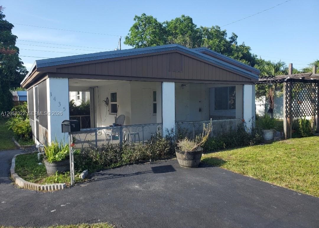 1435 NE 179th St, North Miami Beach, FL 33162 photo 2