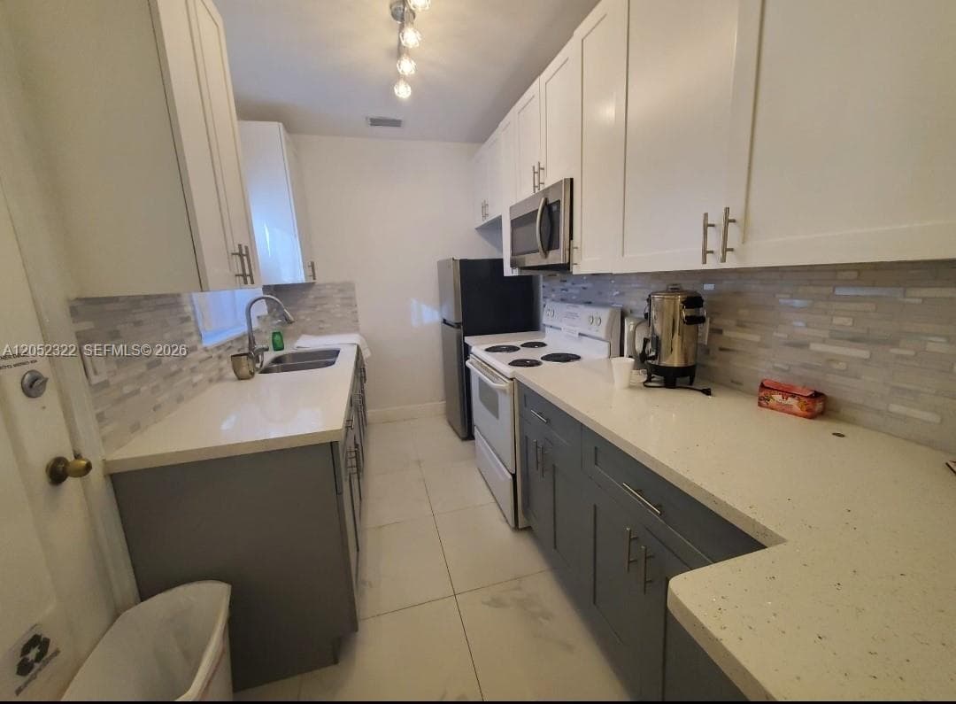 1435 NE 179th St, North Miami Beach, FL 33162 photo 3