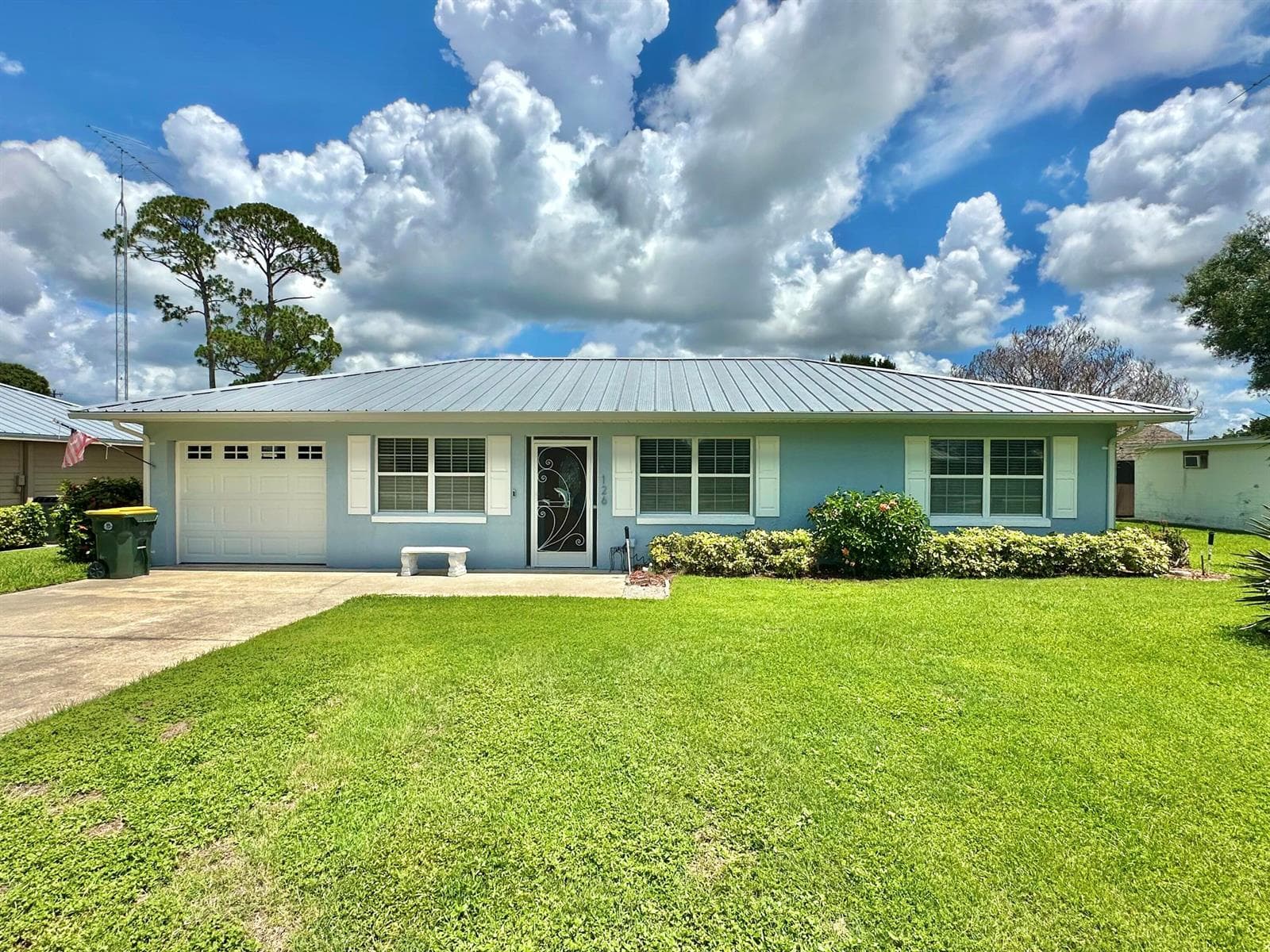 126 Lake Francis Drive, Lake Placid, FL 33852 photo 2