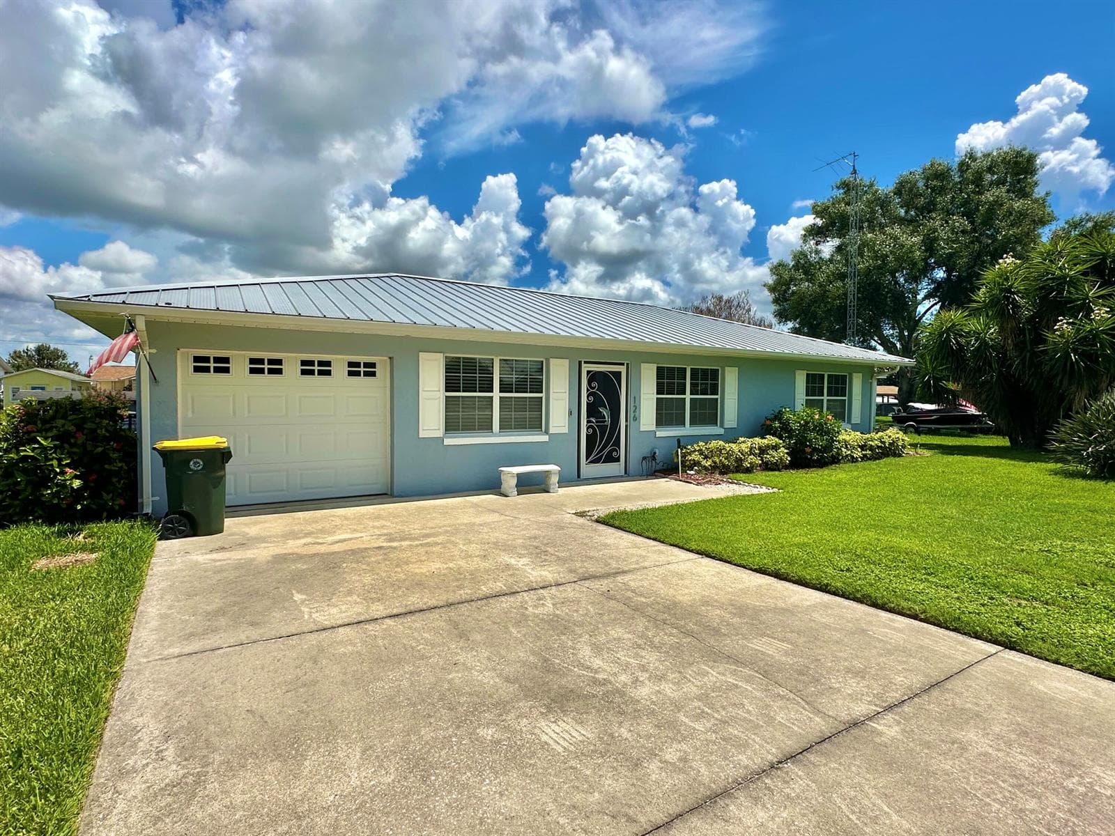 126 Lake Francis Drive, Lake Placid, FL 33852 photo 3