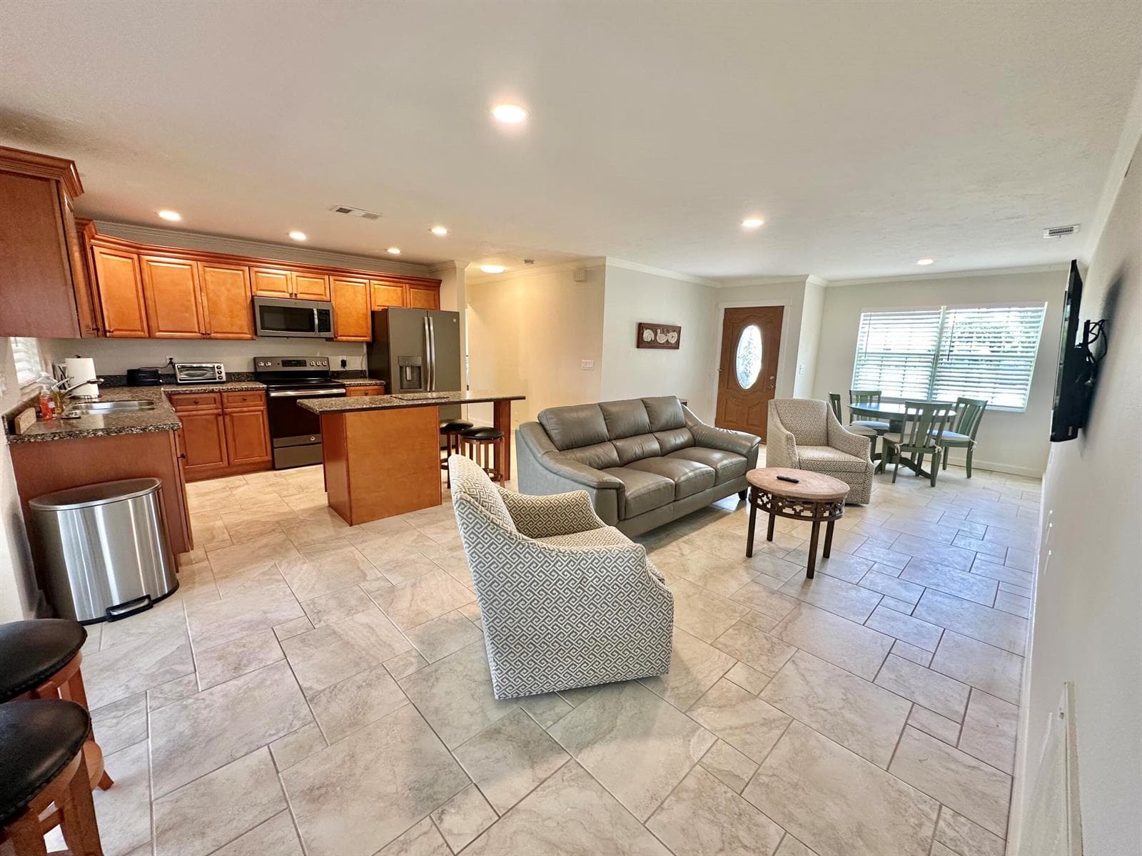 126 Lake Francis Drive, Lake Placid, FL 33852 photo 5