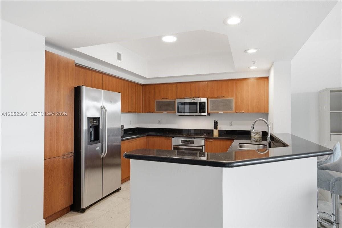 14951 Royal Oaks Ln # 402, North Miami, FL 33181 photo 4