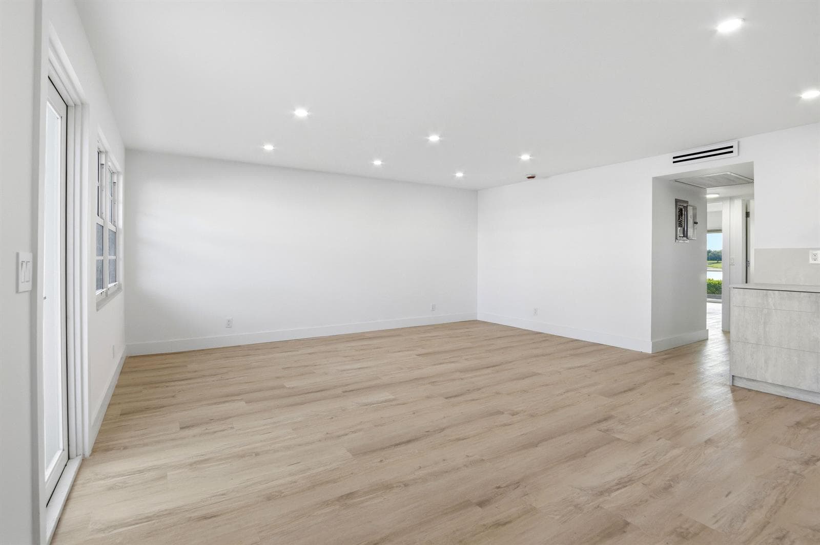 1023 Guildford # B, Boca Raton, FL 33434 photo 4