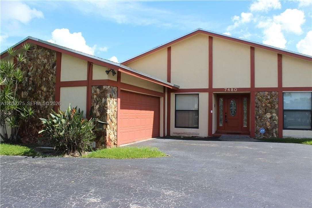 7480 NW 37th Ct, Lauderhill, FL 33319 photo 2